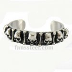 FSB00W44 Bone skull biker bangle