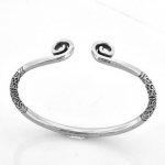 FSB00W75 bangle